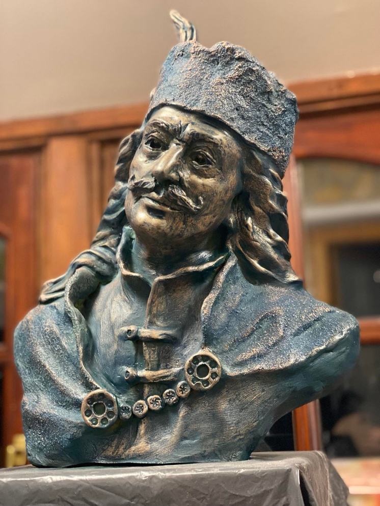 II. Rákóczi Ferenc terrakotta mellszobor - Regéci Vár